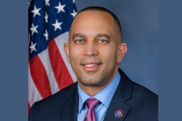 liderul democratilor din congres hakeem jeffries isi continua retorica instigatoare si dupa atacul de la cina corespondentilor 69f056e0588de