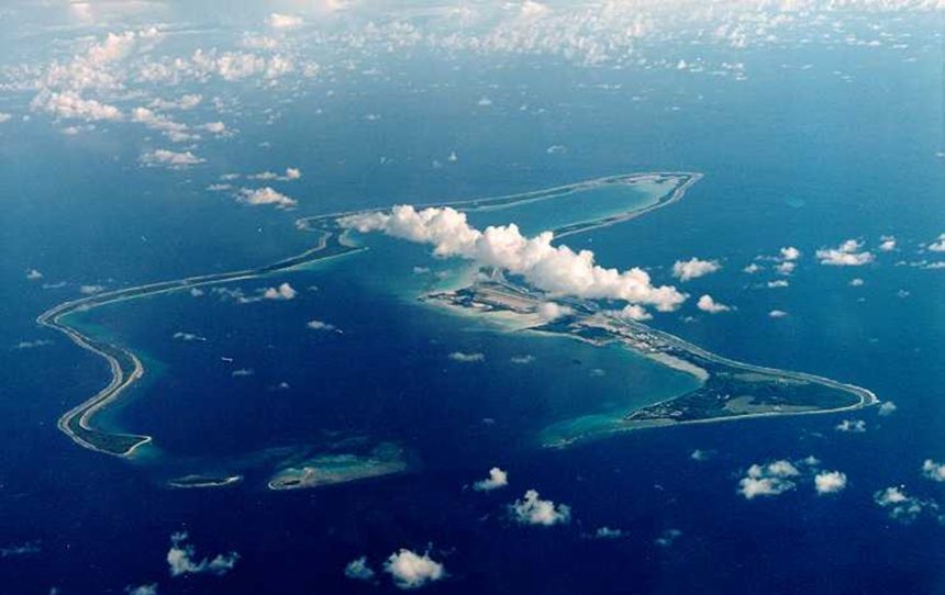 marea britanie renunta la cedarea insulelor chagos dupa ce trump a numit decizia un gest de o mare prostie insulele includ baza diego garcia 69da315e39381