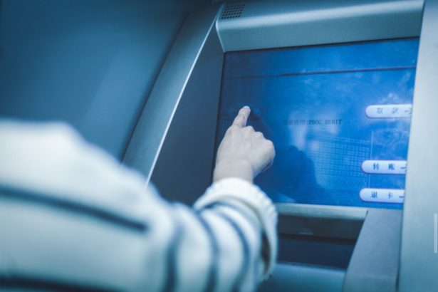 o banca ilegala din italia implicata in spalarea a zeci de milioane de euro 12 persoane au fost retinute 69f1c8022c6f0