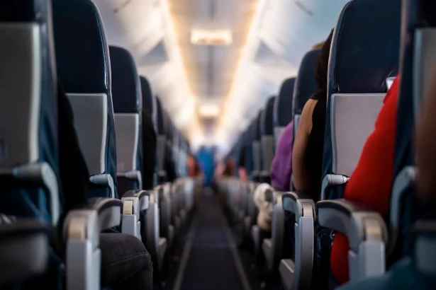 o companie aeriana spaniola cere bani in plus clientilor care si au cumparat deja bilete 69e12ed90e2d2