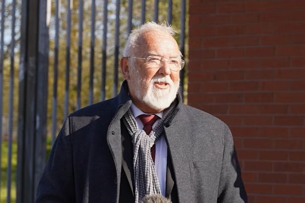 preot judecat in regatul unit pentru ca a citat un verset din biblie a vorbi despre dragostea lui dumnezeu fata de oameni langa o clinica de avorturi pare sa fie infractiune 69ef4f38e2f8e