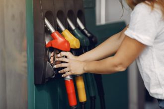 preturile carburantilor nu vor scadea prea curand criza ar putea dura pana la iarna 69e763db7bcfc