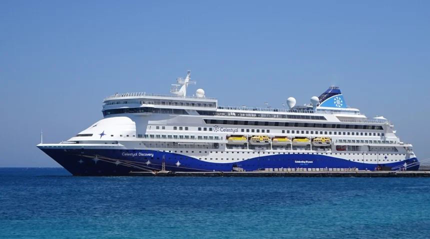 prima nava comerciala care a trecut prin stramtoarea ormuz un vas de croaziera 69e36bd20a487