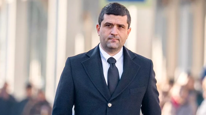 radu miruta nu o sa las trenurile noi sa se bronzeze la soare 69f114bfb285b