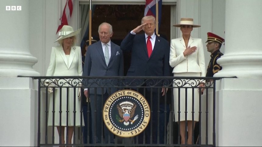 regele charles i a oferit un cadou istoric lui trump si a starnit rasete cu o gluma pledoarie pentru unitatea nato 69f18e900aefd
