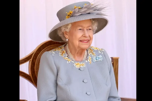 regele charles stabileste directia biografiei oficiale a reginei elisabeta a ii a o alegere cu implicatii istorice 69dd5688d5e47