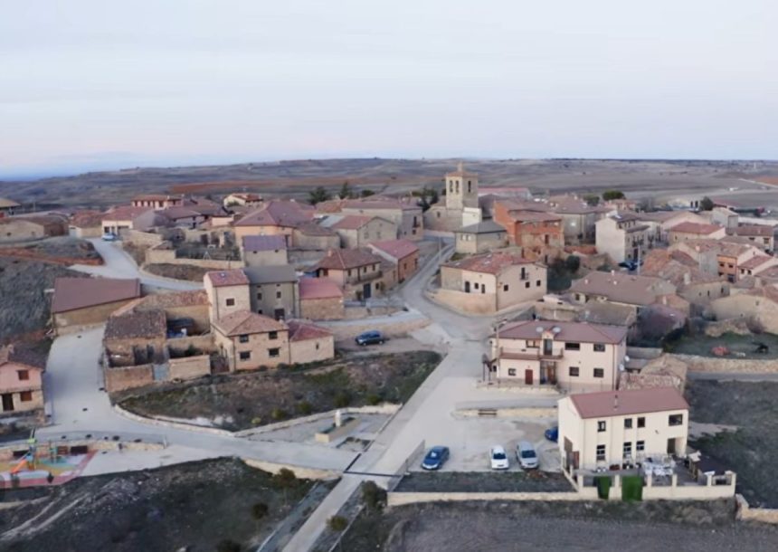 satul din spania cu 40 de locuitori care ofera case si locuri de munca familiilor dispuse sa se stabileasca permanent in el 69e35a6f76dc2