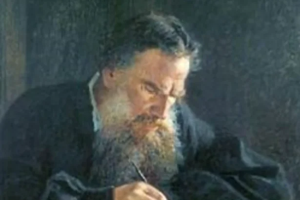 stranepotul celebrului scriitor lev tolstoi a devenit cetatean rus putin il aduce acasa simbolic cu razboi si pace 69d12ff44e480