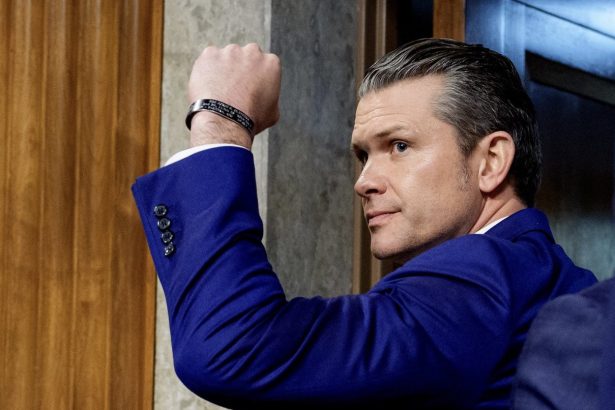 sua ameninta iranul cu reluarea operatiunilor militare si extinderea blocadei maritime pete hegseth daca aleg gresit vor urma bombe 69e0e09007573