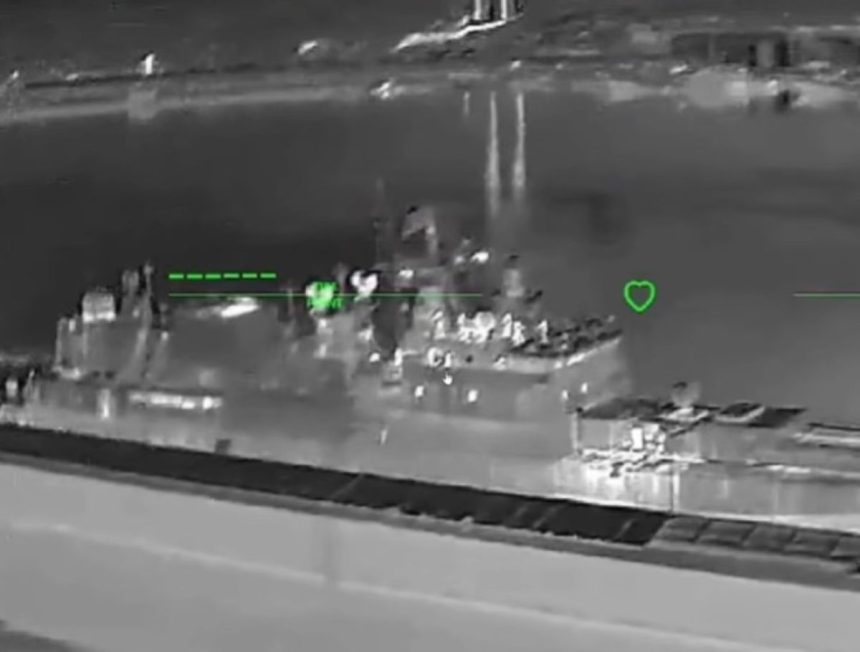 ucraina a revendicat atacuri asupra unei nave rusesti in novorosiisk si a unei platforme din marea neagra 69d407ad86d1c