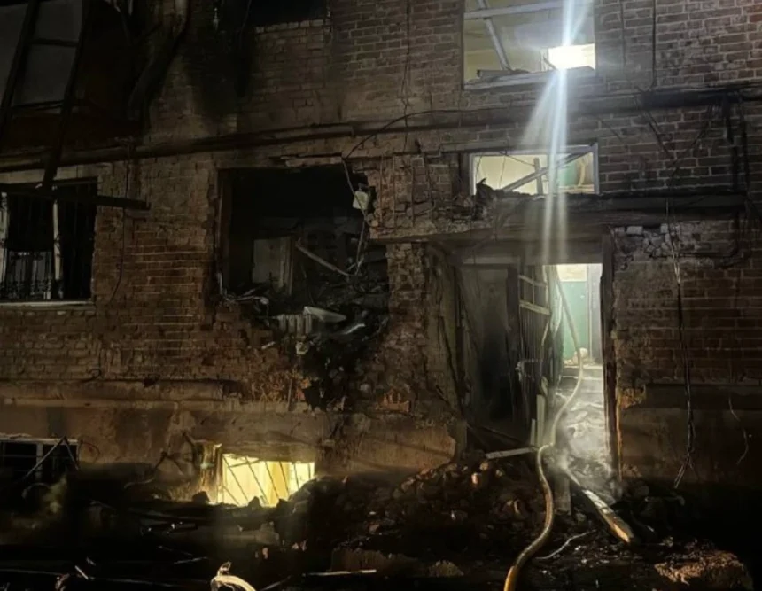 ucraina atacata cu peste o suta de drone o persoana a murit iar aproximativ cincisprezece au fost ranite in poltava si sumi 69d9d96ce4415