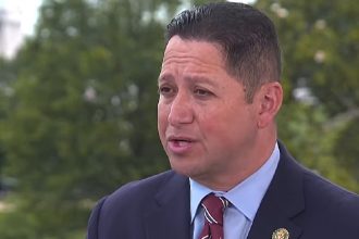 un parlamentar republican isi da demisia din congres din cauza relatiei cu o angajata 69de85e1d87d1