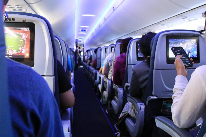 biletele de avion se scumpesc dupa noile reguli privind emisiile de carbon anuntul vine inainte de sezonul vacantelor 6a055789e22fb