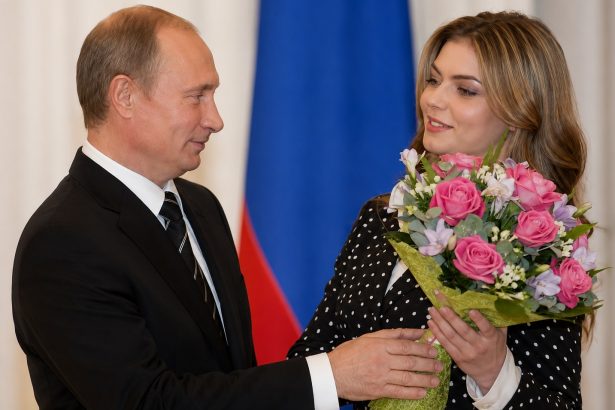 documente obtinute de jurnalisti dezvaluie cum sunt crescuti copiii lui putin cu kabaeva 6a188c98c478e