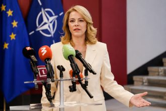 dronele ucrainene fac victime in letonia coalitia s a rupt premierul evika silina demisioneaza 6a05b1b152fdf