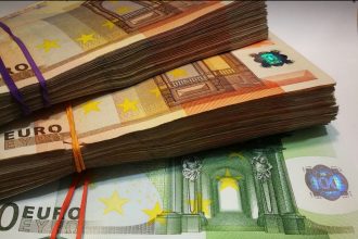 economia europei incetineste bce vede riscuri tot mai clare de recesiune in zona euro 69f8354c56c08