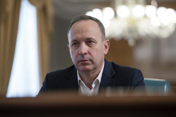edited adrian caciu il acuza pe bolojan ca a distrus economia nu este un erou este un calau economic 69fc336be7a9d