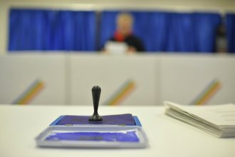 edited aur vrea un parlament cu doar 299 de alesi consiliul legislativ proiectul nu poate fi promovat 6a0dd30ca960c