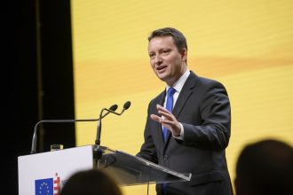 edited avertisment dur pentru viitorul executiv bruxelles ul poate taia miliardele romaniei 6a0ddea6aef9b