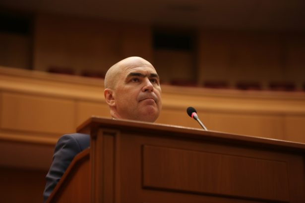 edited bolojan premierul demis cu cele mai multe voturi impotriva din ultimul deceniu ce mai poate face ca interimar 69f9d490d2f8c