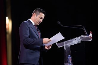 edited cum justifica psd ca s a aliat cu aur pentru motiune si acum vrea inapoi in coalitie 69fb2105dcee8
