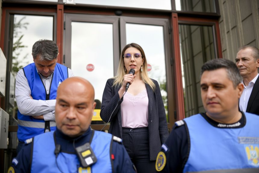 edited diana buzoianu dupa discutiile cu sindicalistii de la apele romane salarii mai bune doar mergand mana n mana cu o reforma a institutiei 6a05d2910d384