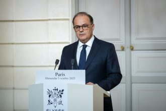 edited emmanuel moulin si a aparat independenta inaintea votului pentru conducerea bancii frantei 6a0d92754b60e