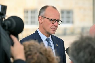edited friedrich merz huiduit si ironizat la congresul sindicatelor germane din cauza reformei programului de lucru afd il depaseste in sondaje 6a030cb1afb1b