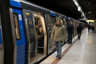 edited metrorex are 12 trenuri noi alstom dar niciunul nu circula intarzieri teste blocate si penalitati de zeci de milioane 6a0f0bd33273a