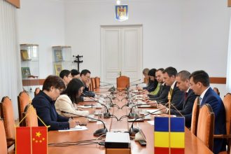 edited ministrul interimar al agriculturii dupa intalnirea cu ambasadorul chinei vom sprijini eforturile de dezvoltare a relatiilor comerciale 6a0c793c77c43