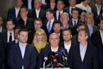 edited miros de sange in pnl tabara anti bolojan incepe sa isi arate coltii sedinta pnl la ora 1700 69f9dec7d1612