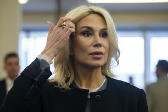 edited raluca turcan sorin grindeanu e matematician sa demonstreze ca are logica daca vrea sa fie credibil 6a0c3541b3591