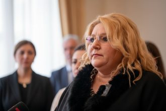 edited sosoaca parlamentarii sos romania vor vota pentru caderea guvernului 69f9aa2aad682