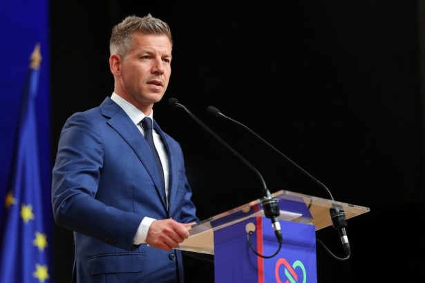 edited surpriza de la budapesta peter magyar si a numit cumnatul ministru al justitiei 69f4c4411fc05