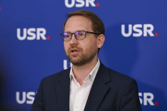 edited usr a decis ramane alaturi de bolojan dominic fritz il invit pe ilie bolojan la o discutie despre cum putem coordona pasii in criza 69fa1cdbab2f9
