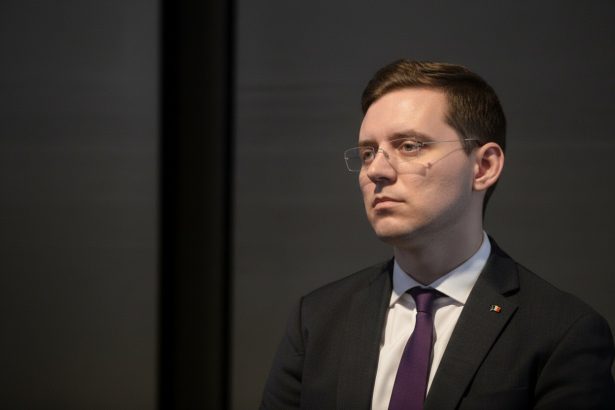 edited victor negrescu solicita crearea un fond european de cel putin 2 miliarde de euro pentru lupta impotriva cancerului 69f89ff662706