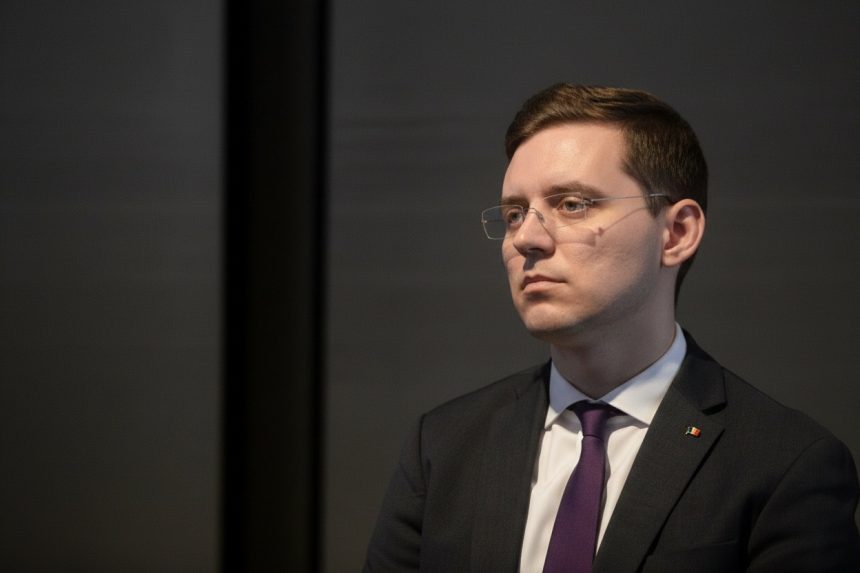 edited victor negrescu solicita crearea un fond european de cel putin 2 miliarde de euro pentru lupta impotriva cancerului 69f89ff662706