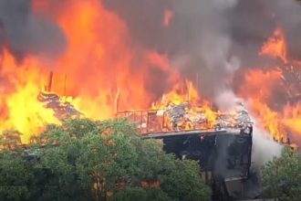 explozie urmata de incendiu devastator la un bloc din dallas cel putin trei persoane au murit 6a19261cbea09