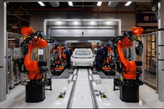 inteligenta artificiala devine noul sef robotii umanoizi intra intr unul dintre cele mai importante sectoare economice 6a1b06b6ac6d3