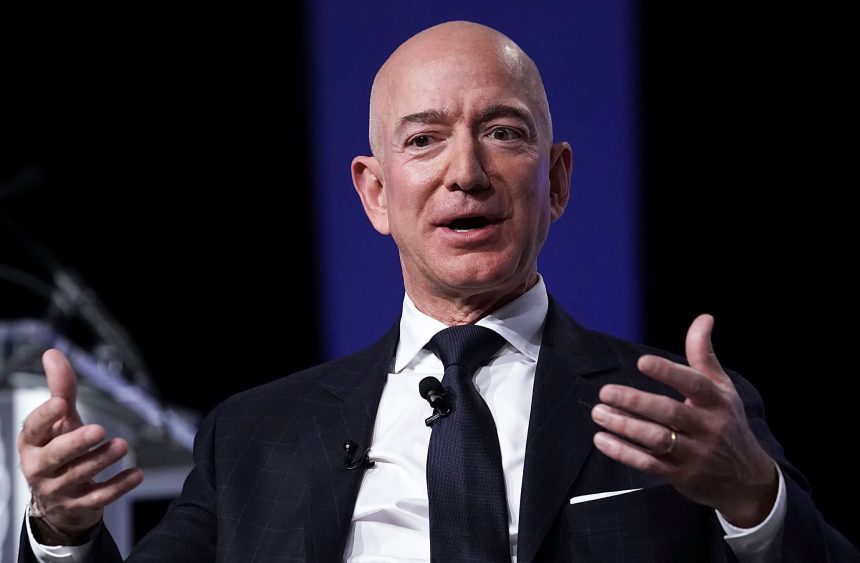jeff bezos il contrazice pe primarul orasului new york ce spune despre impozitarea celor foarte de bogati 6a0f03b046461