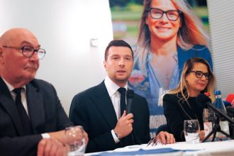 jordan bardella anchetat de parchetul european pentru o posibila frauda cu fonduri europene 69fcd06e980cb