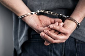 l au incatusat in timp ce murea adolescent injunghiat tratat de politie ca agresor 6a18a0a8145bf