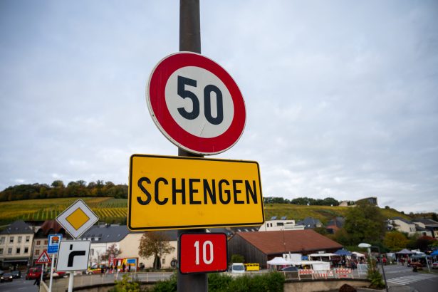 mai multe state din spatiul schengen inaspresc regulile la frontiere libera circulatie sub presiune 6a16db00c0d15