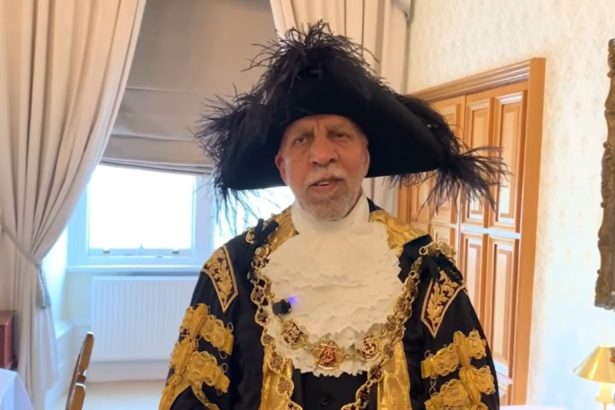 primarul din birmingham probleme mari cu limba engleza cine este zakir chaudhry 6a1036984dcfe