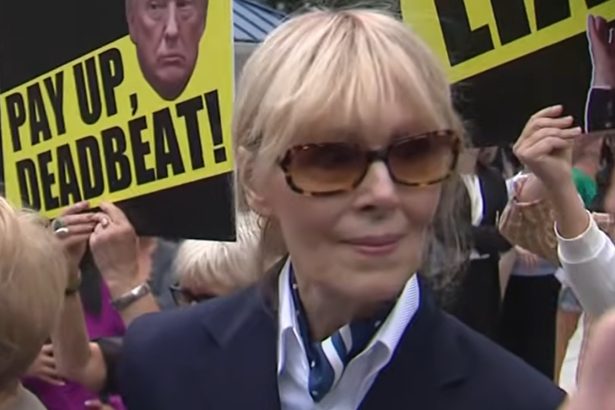 scriitoarea care l a acuzat pe trump de agresiune anchetata de doj pentru marturie mincinoasa 6a17d94c20d37