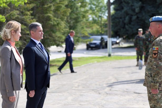 tragedia de la cahul ministrul apararii vizat de demitere dupa moartea unui minor intr o unitate militara 6a0295eee357c