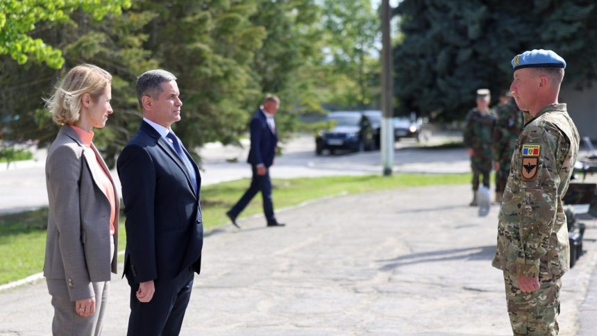 tragedia de la cahul ministrul apararii vizat de demitere dupa moartea unui minor intr o unitate militara 6a0295eee357c