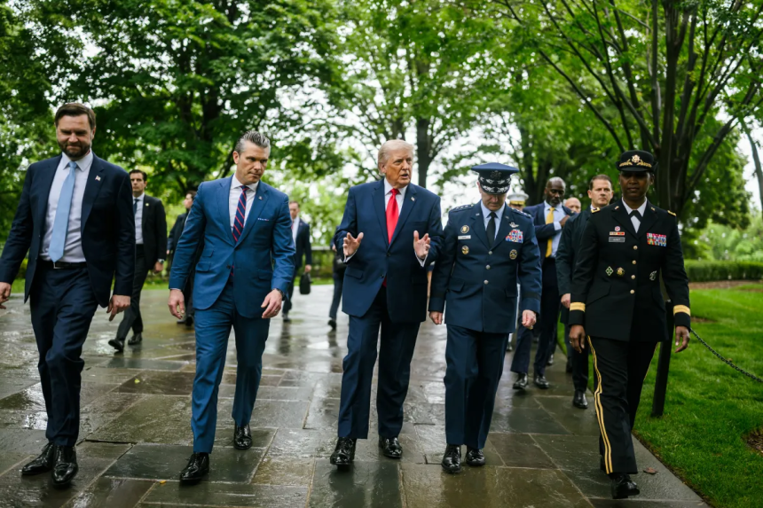 trump ridica miza in discutiile cu iranul si fixeaza linia rosie nicio arma nucleara nu cred ca au de ales 6a17b64132376