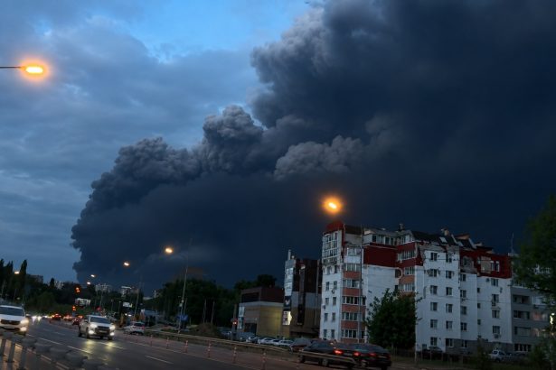 ucraina a lovit rafinaria din riazan cu drone incendii si explozii au fost raportate in mai multe regiuni din rusia 6a06a7ca20f92