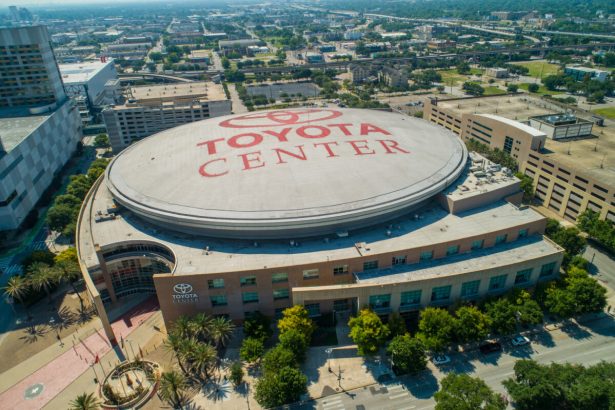 vanzarile globale toyota scad din nou cu declin accentuat in china si orientul mijlociu 6a19ae2a20180